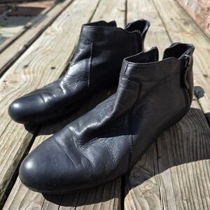 Women's Black Leather Ankle Boots
